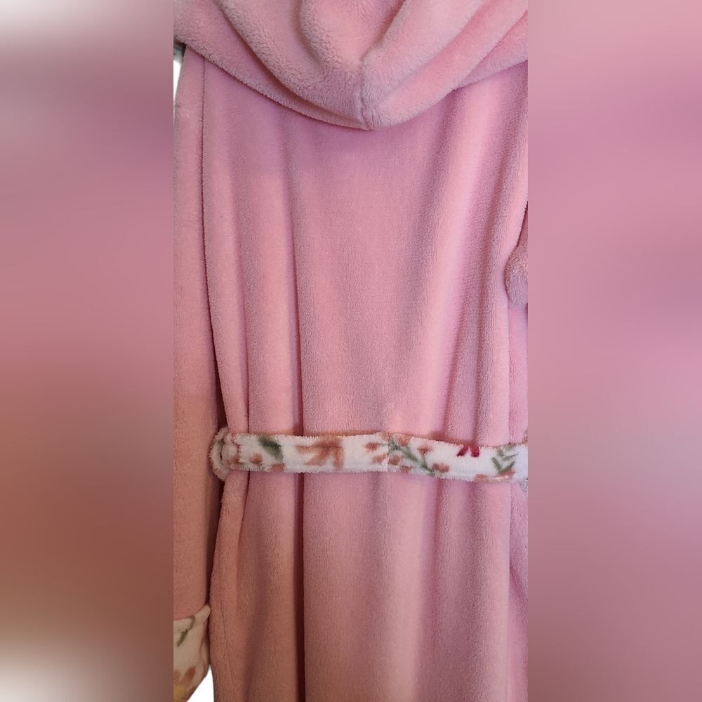 Lupilu Robe Soft Plush Pink With Floral Trim And Tie Belt Girls sz L/XL - Picture 7 of 11